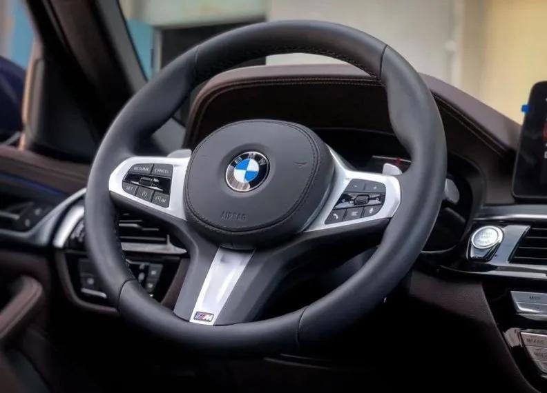 月入15000养得起宝马5系,宝马5系养车一年的费用