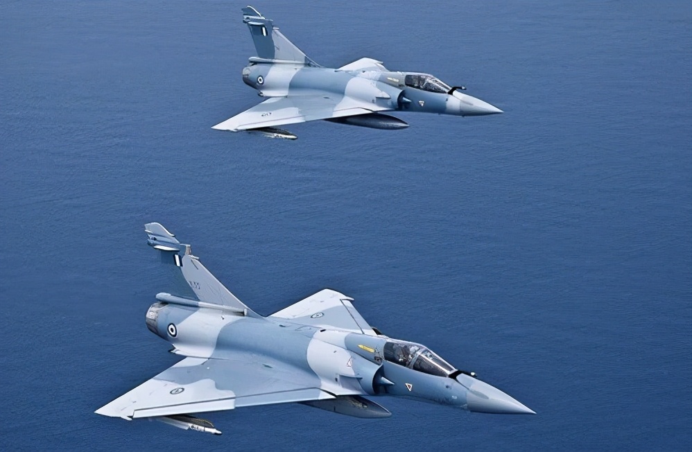 法希联手秀肌肉，希腊一口气买18架阵风！土耳其应该怎么办？