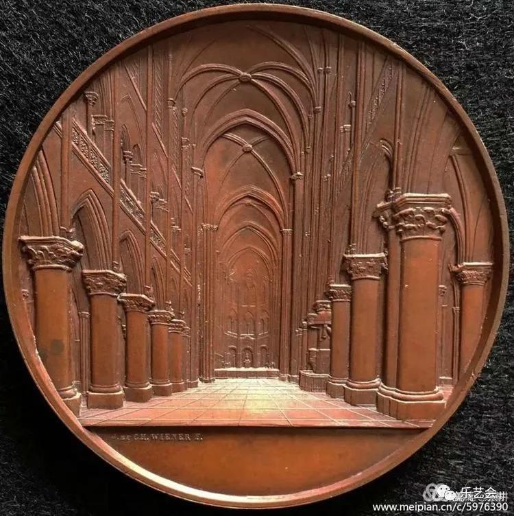 泉耕：教堂建筑金属章