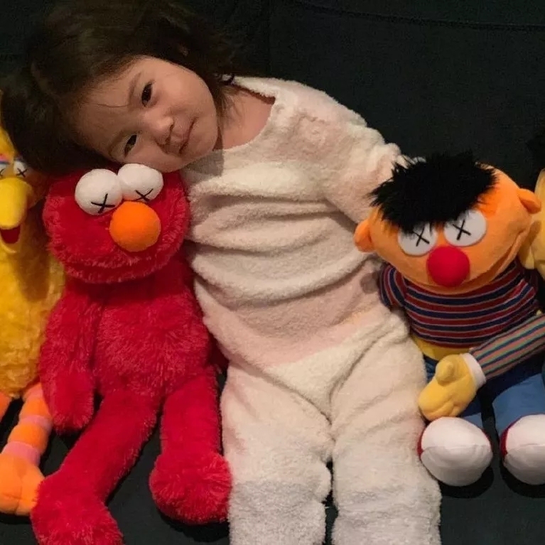 王诗龄戴的珠宝,王诗龄戴卡地亚手镯多少钱