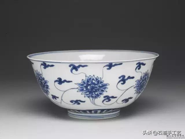 整套青花瓷器超大件,各个时期的青花瓷器特征