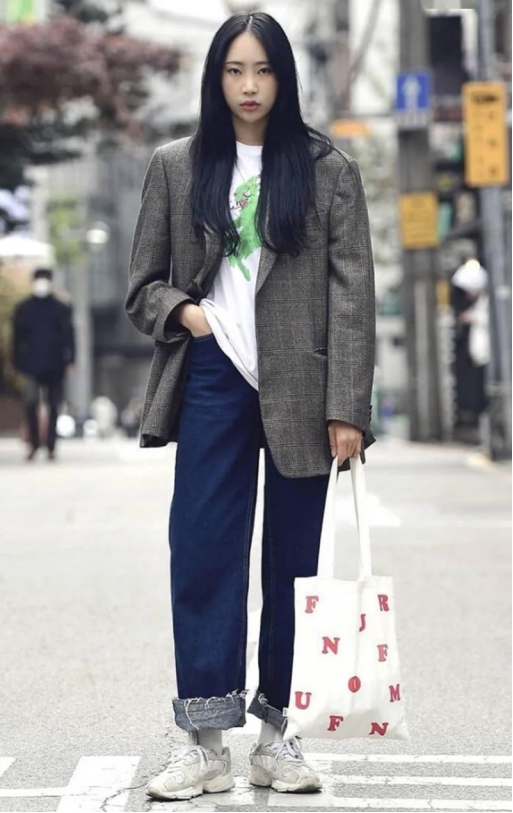 韩国女生爱穿什么裤子,韩国女生为什么喜欢穿裙子