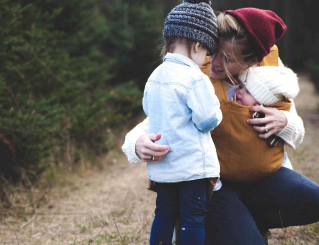 喜欢撒娇的女孩是没有安全感吗,孩子爱撒娇该怎么办