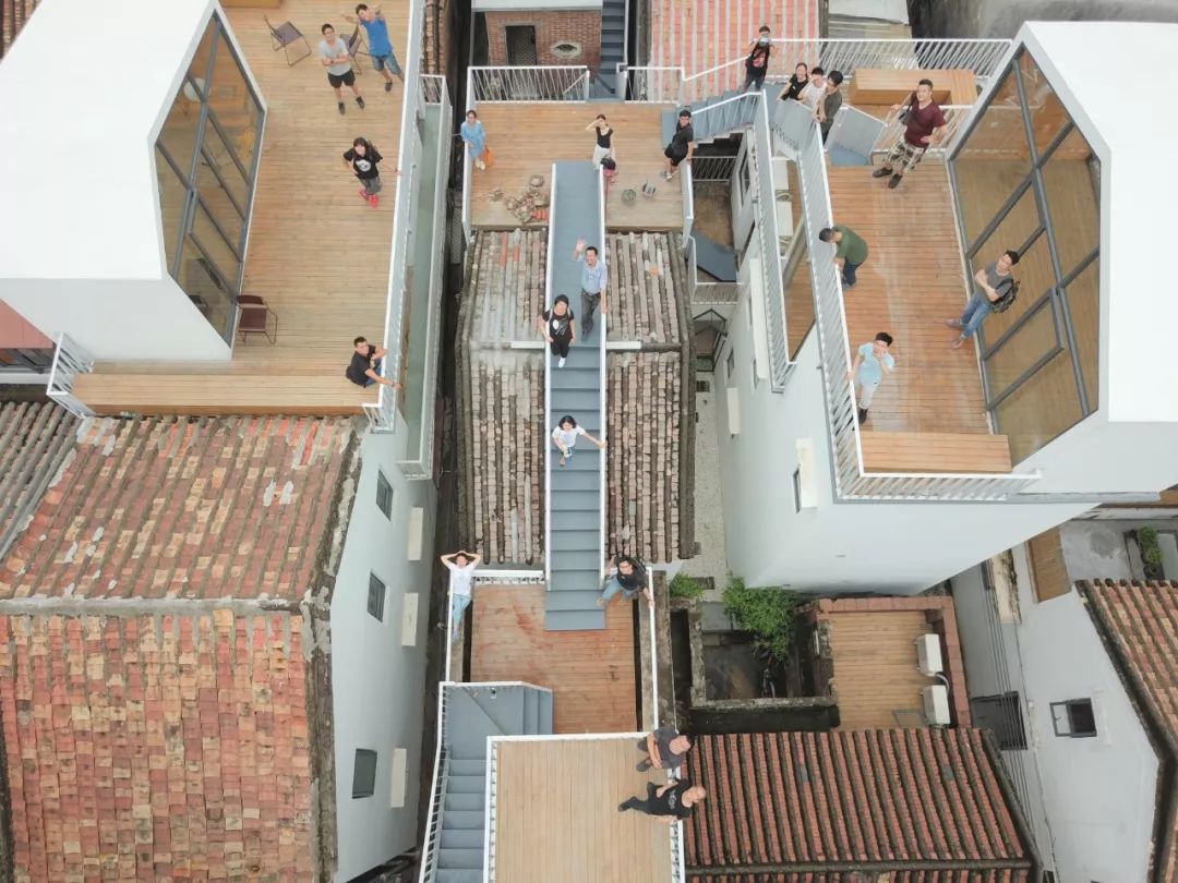 居民楼改造成私人会所,自住楼房改造民宿