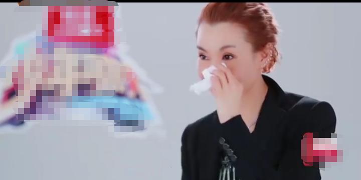 张曼玉综艺节目哭了,张曼玉哭着哭着就笑了采访
