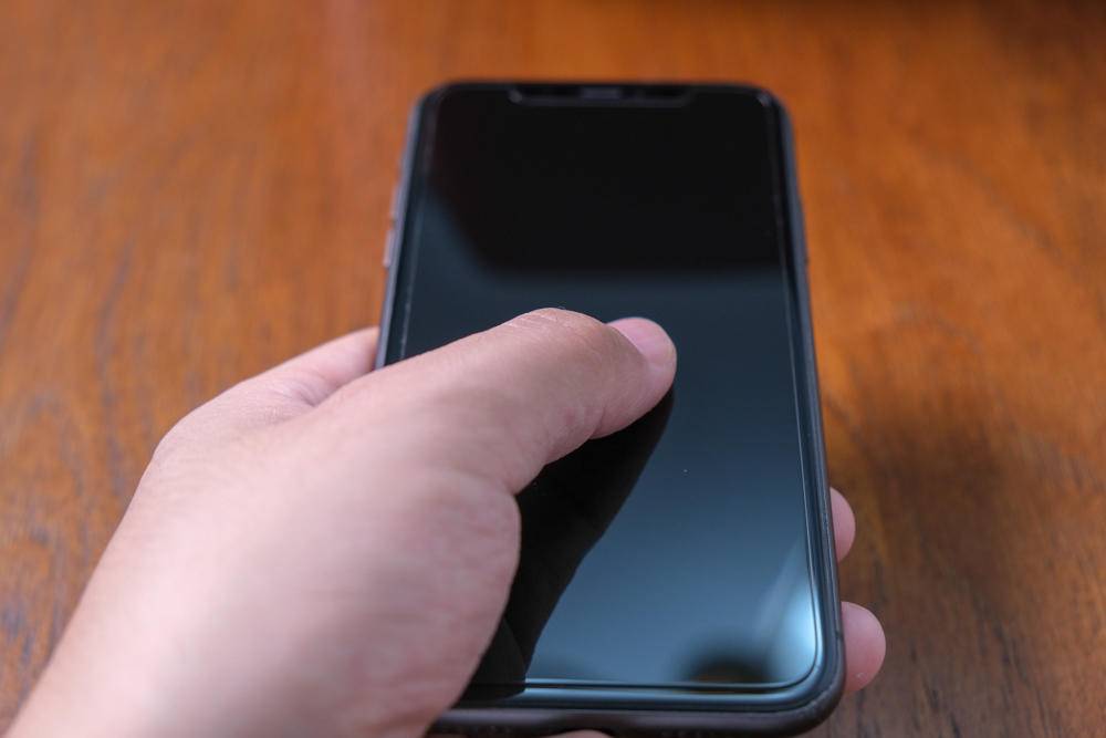 苹果贝尔金钢化膜和防窥膜哪个好,贝尔金钢化膜和大猩猩膜哪个好