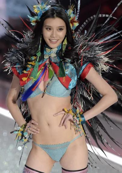 香港超模奚梦瑶,赌王媳妇奚梦瑶完整版