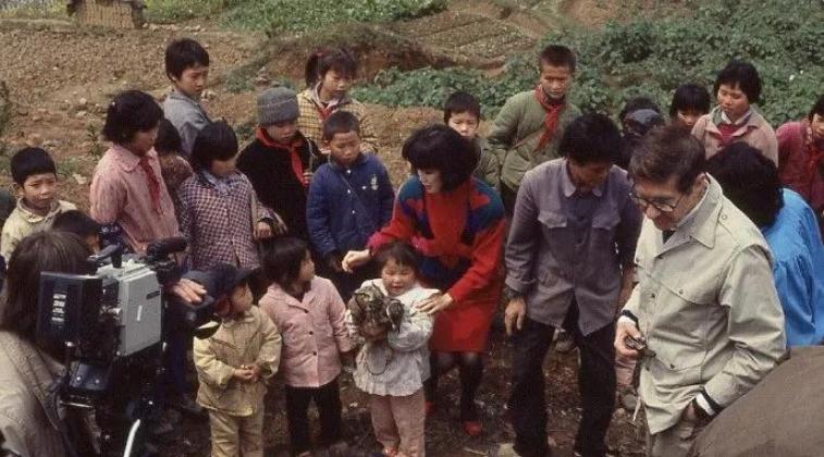 靳羽西的传奇一生,靳羽西的一生简历