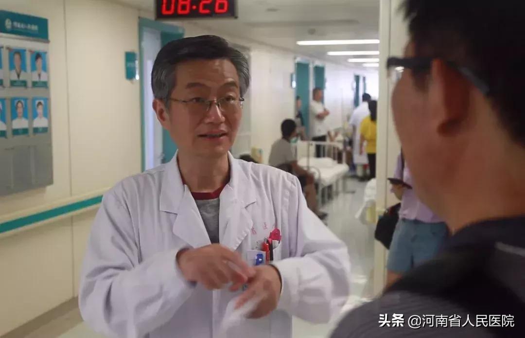 有些小黑痣是黑色素,小小的黑痣怎么去除