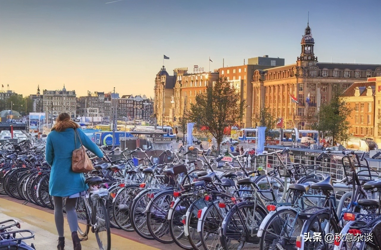 荷兰首都阿姆斯特丹什么出名,荷兰首都阿姆斯特丹街头漫步