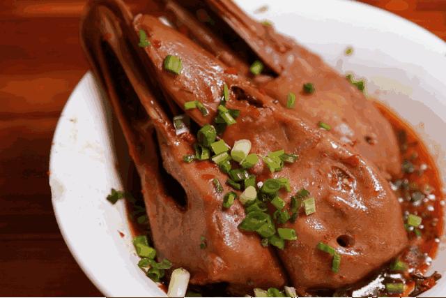 香嘎里辣衢州鸭头,衢州辣鸭头哪家最好吃