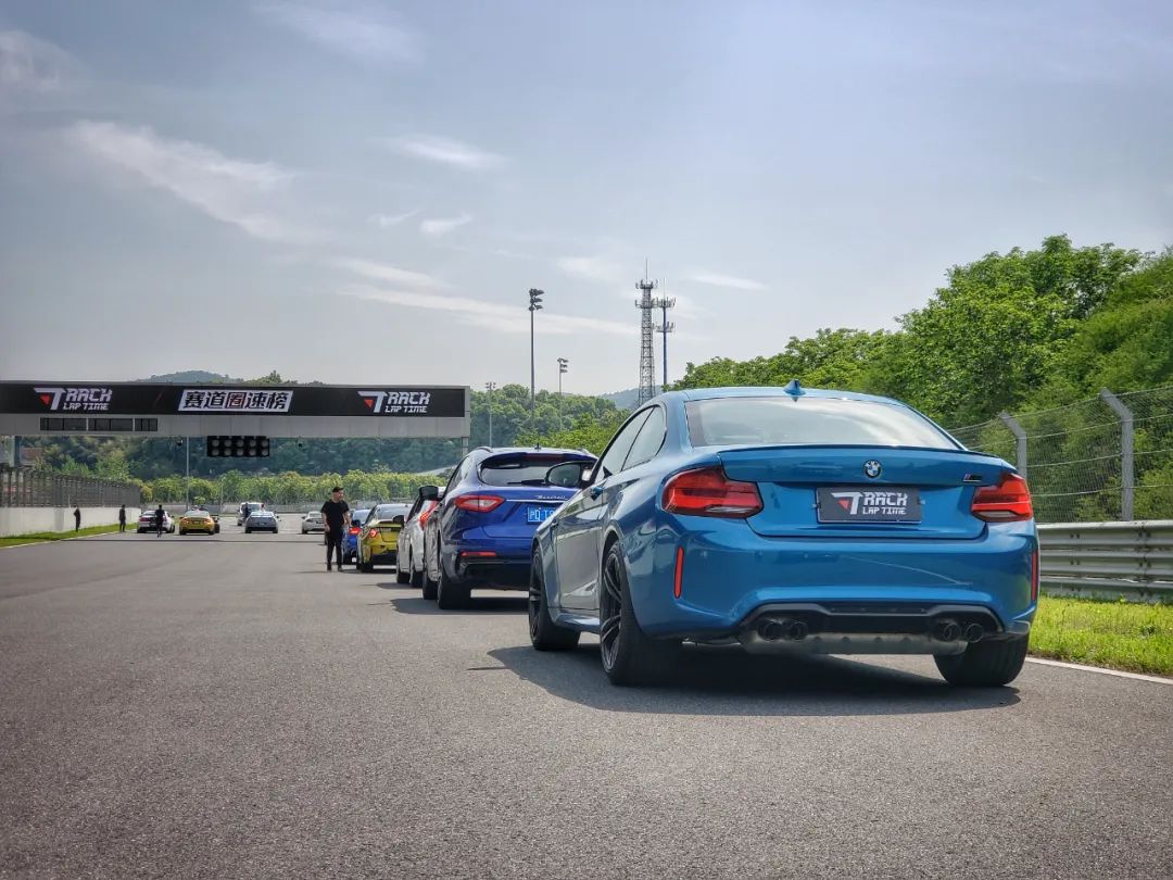 溜溜哥刚买新车,溜溜哥刚买回来要干什么