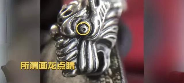 火遍街拍的酒神包，三招教你1分钟辨真假