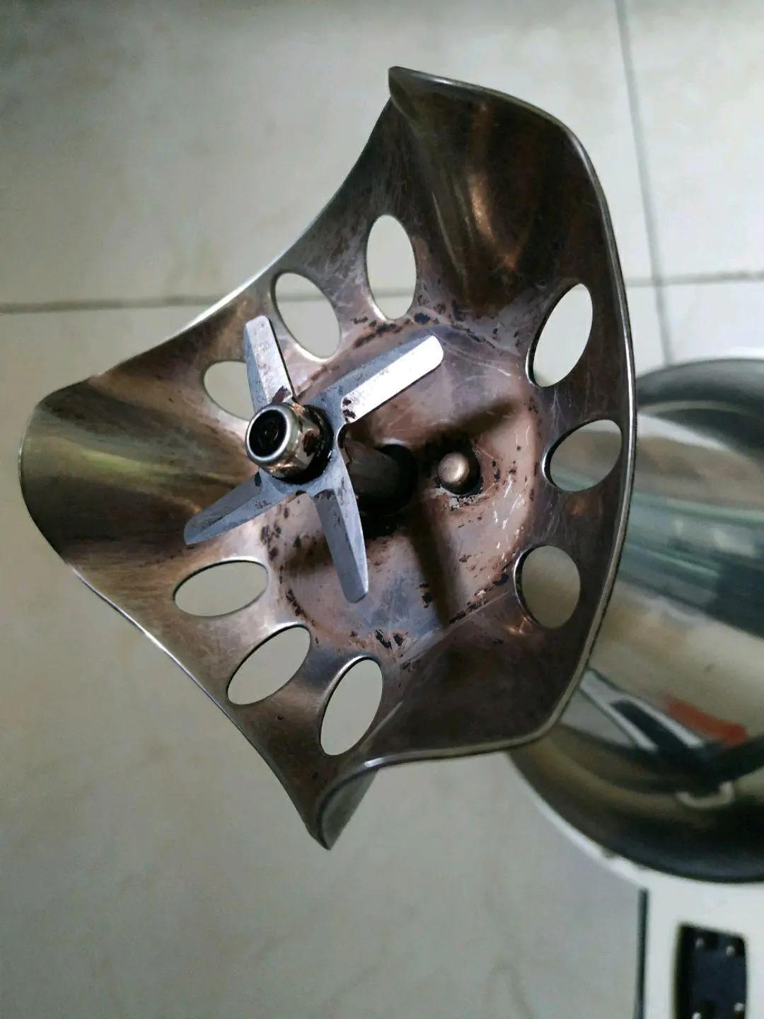 豆浆机打豆浆有渣是刀片不好了吗,以前买的豆浆机打出来有渣子