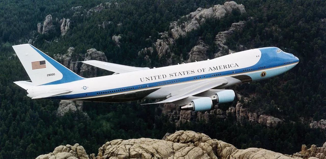 最安全的飞机空军一号,号称永不坠落的飞机