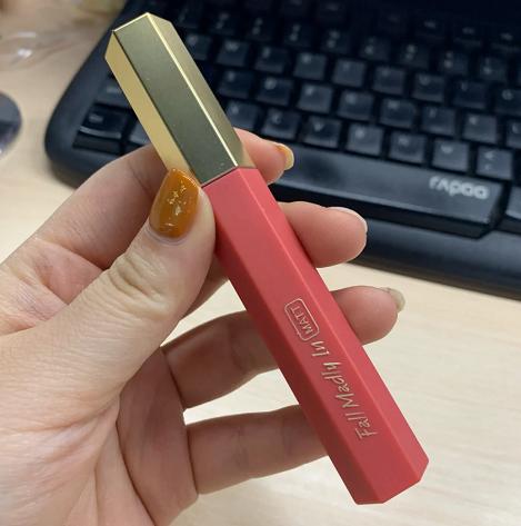 超级好看的显白大牌口红,超级好看的大牌口红试色