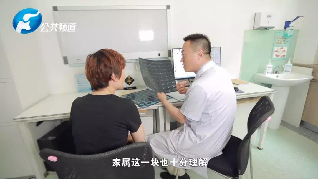 拼搏亮剑|河南大学第一附属医院胸腔镜辅助食管癌根治横结肠代食管手术纪实