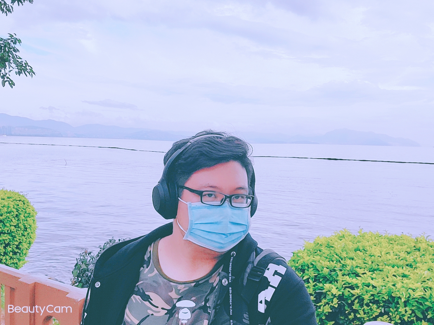 看似平静实则暗藏凶险,看似表面平静实则暗藏汹涌