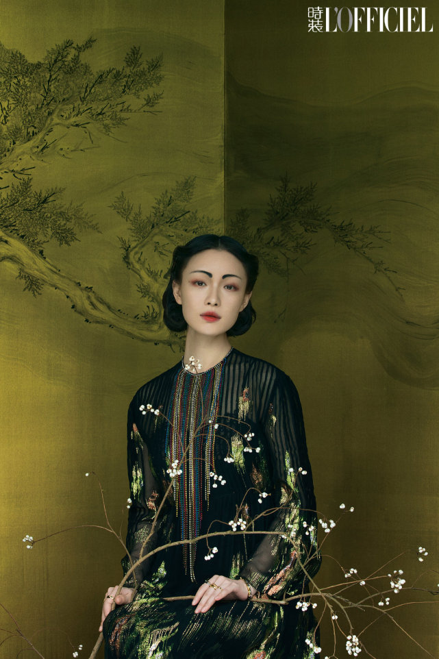 倪妮复古造型挑眉,倪妮最新造型图