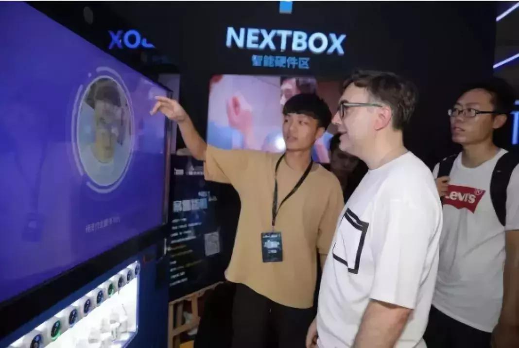 blackpink快闪店,快闪店的创意视频