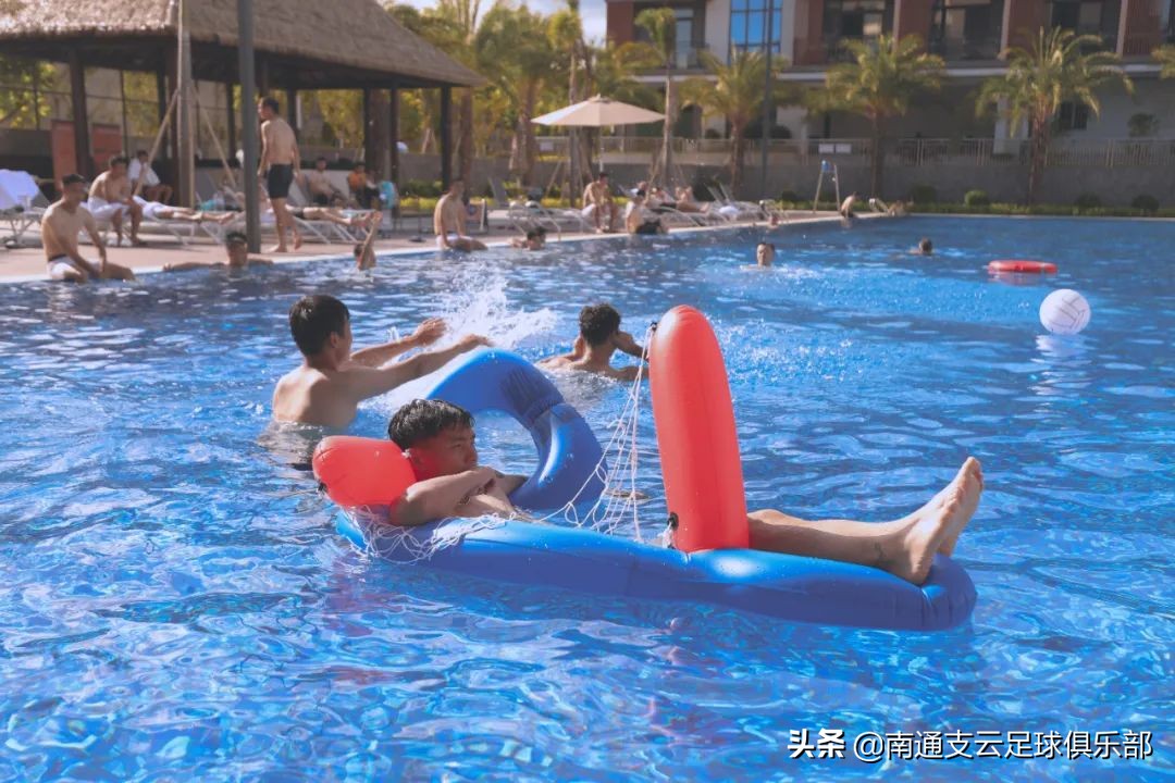 鐚涚敺娓告吵瑙嗛,鐚涚敺娓告吵娼滄按瑙嗛