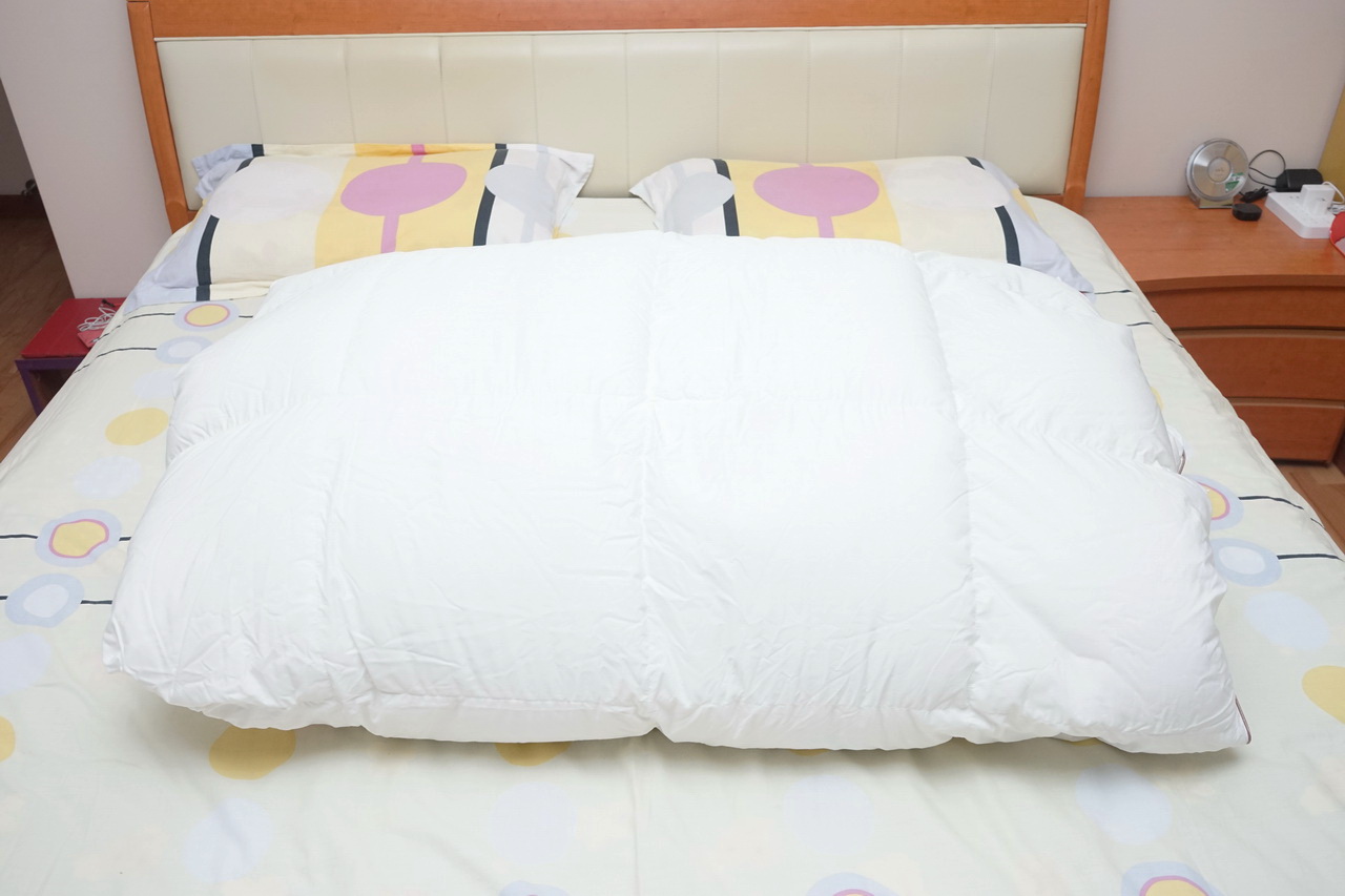 鹅绒被是冬季必备的神器,四季都能盖的鹅绒被