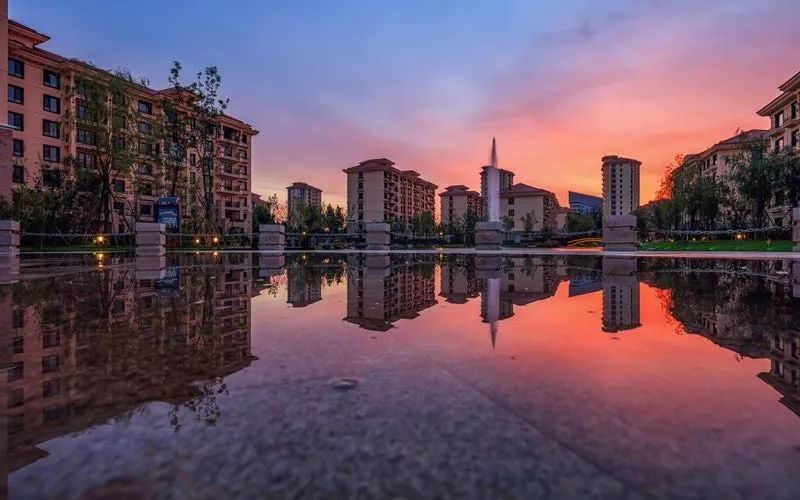 欧洲造园技艺恒华湖公馆一弯湖水，一生所向，湖居美宅！