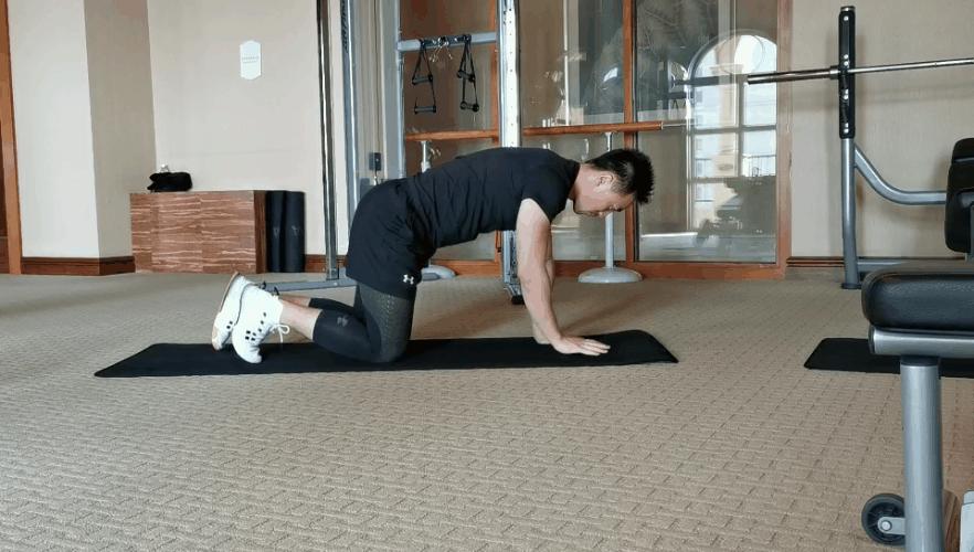 冬季室内跑步方法,提高跑步经济性的动作