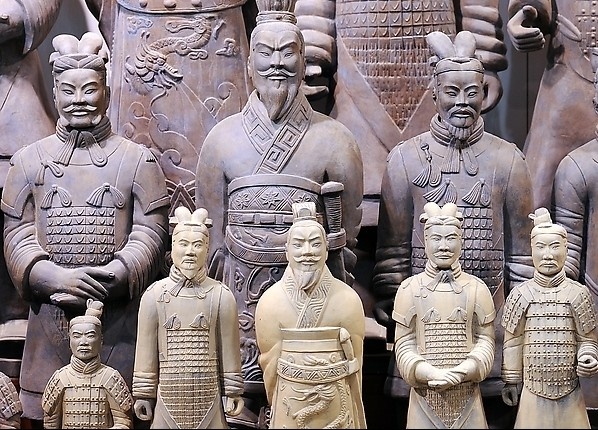 秦始皇兵马俑属于什么遗产类别,西安著名的景点秦始皇兵马俑图片
