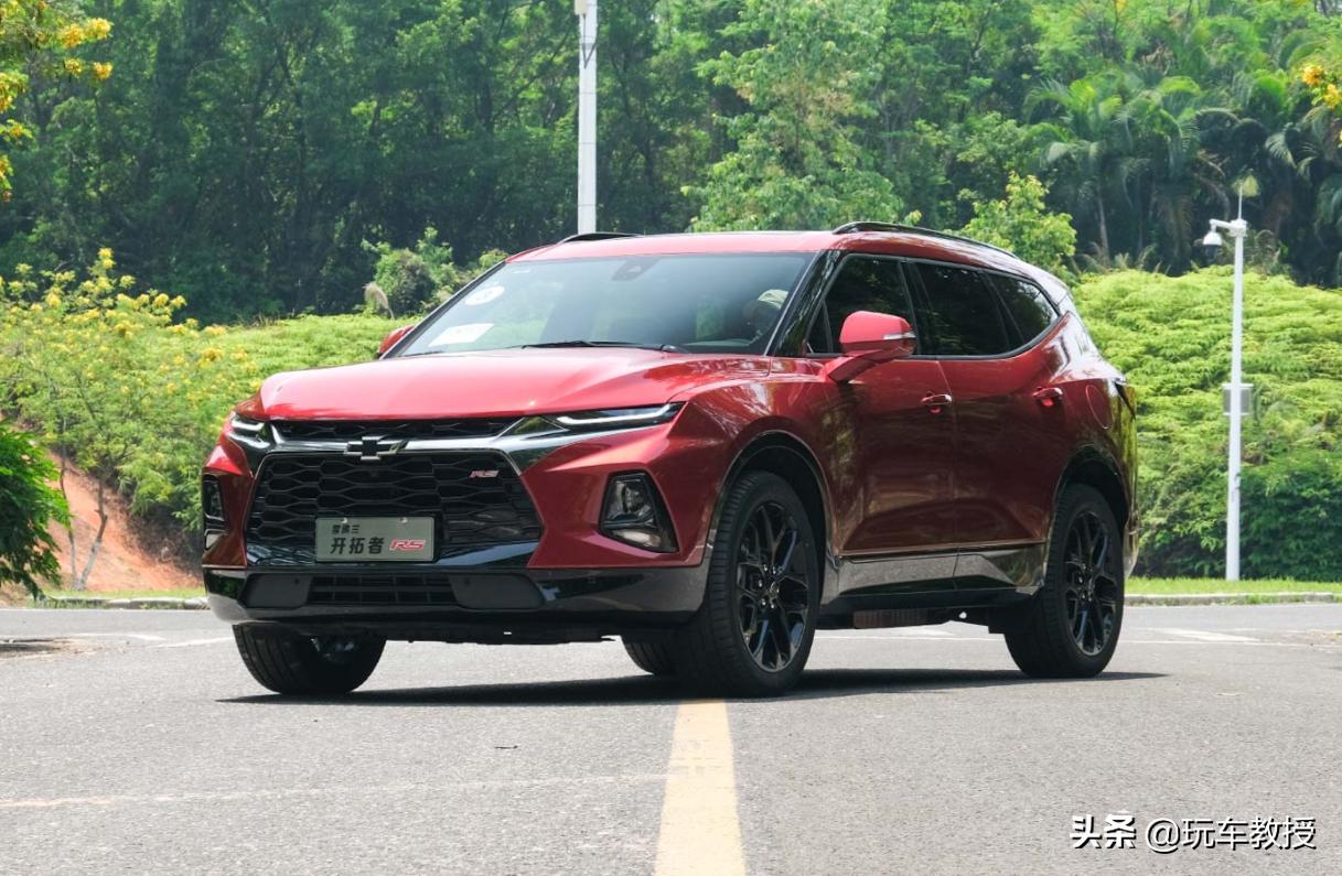 十万家用7座性价比最高的suv推荐,这2款高大威猛的同门7座suv你选谁