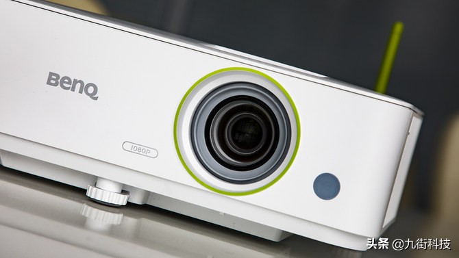 明基投影仪e520无线投屏,手机怎么投屏到明基685投影仪