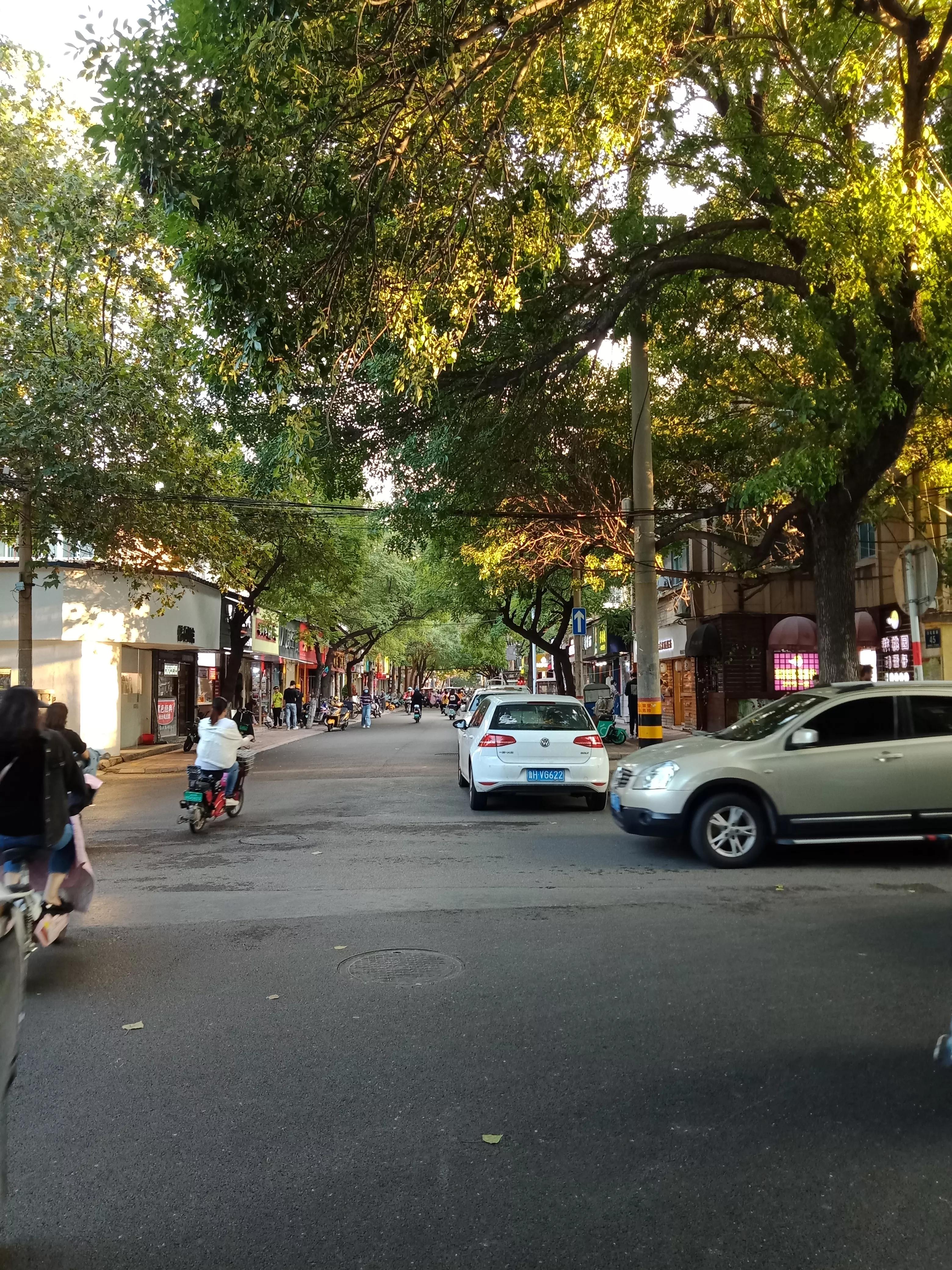 在长沙吃臭豆腐比别的地方好吃吗,长沙臭豆腐和别的地方不同之处