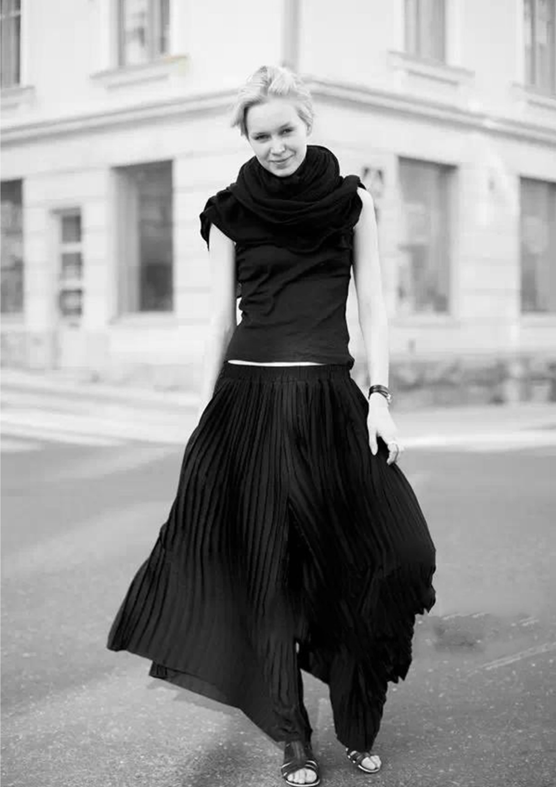 阔腿裤out了今年流行初恋裤,最近流行穿的高腰阔腿裤凉凉的