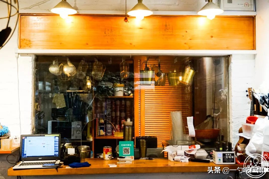 神经病啊！在泰国卖100的绿奶茶这只卖18？真相竟是老板有租收..