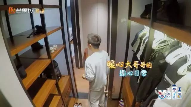 李小璐贾乃亮离婚后再同框,李小璐贾乃亮离婚后同框过没有