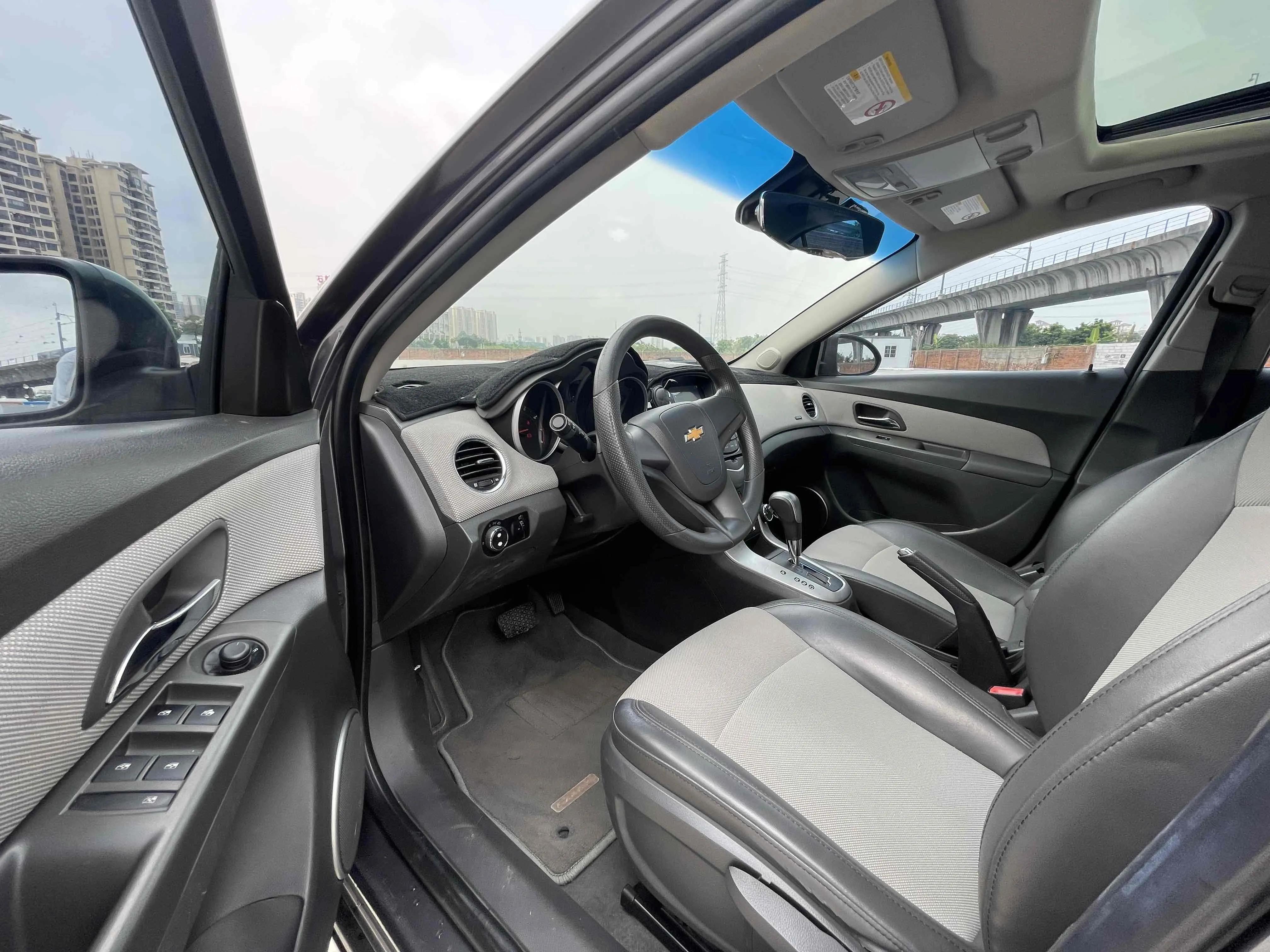 雪佛兰科鲁兹2009款1.6LSEAT图片欣赏