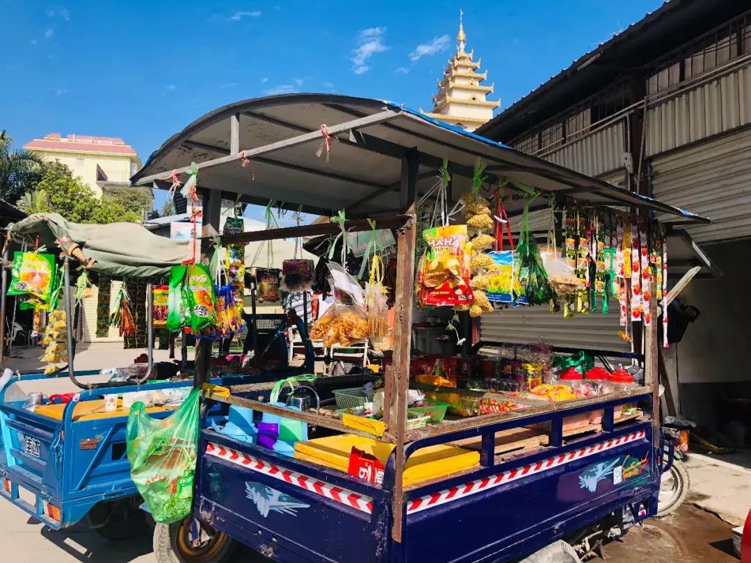 来姐告口岸体验一把非一般的跨境“网”商