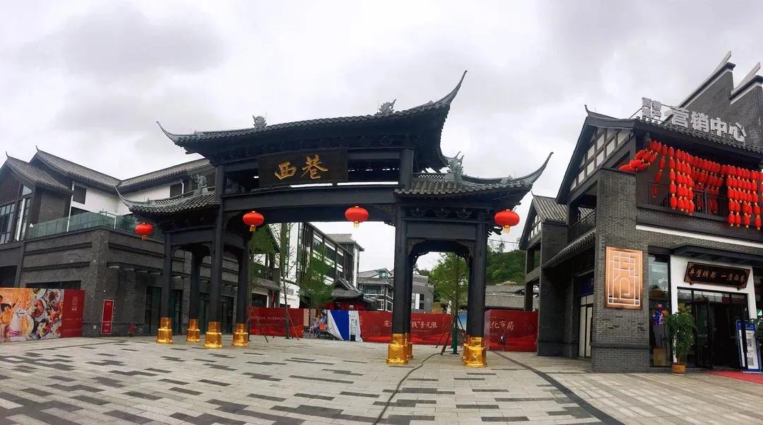 被开发商围起来怎么办,南充房地产开发现状