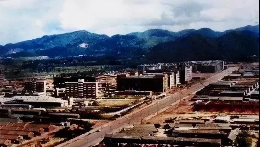 深圳赛格大厦哪年建成的,深圳赛格大厦晃动10年前