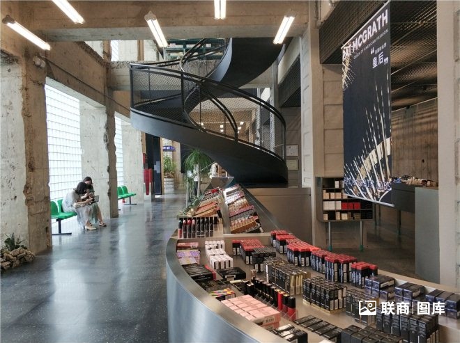 探访HARMAY北京三里屯店：美妆零售界闯入“搅局者”