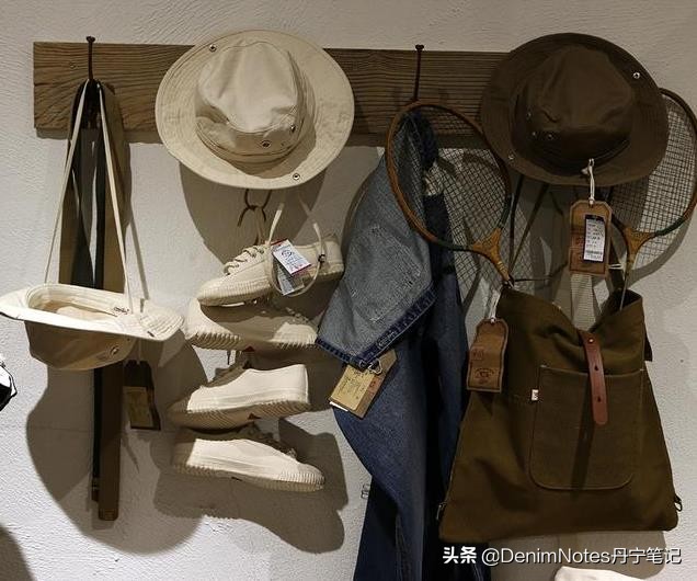 鍊熼瓊閲嶇敓灏忚,鍊熼瓊閲嶇敓