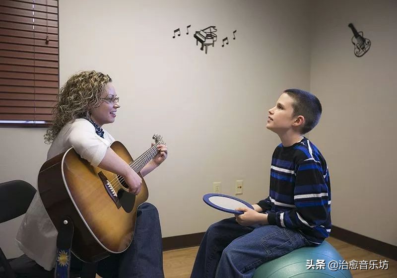 多学多做，让实践帮助自己成为一名合格的音乐治疗师|鲁娜专访