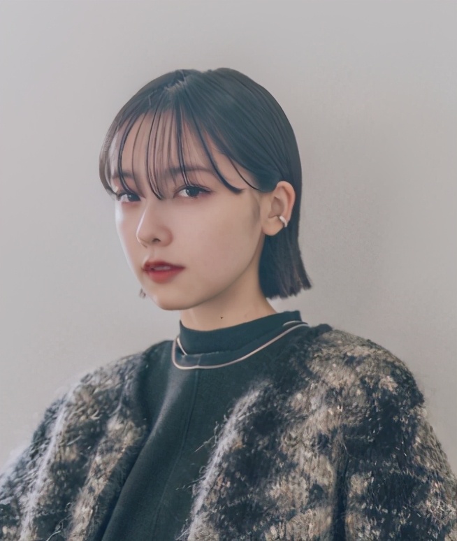 圆方脸发型怎么剪才好看,圆方脸高颧骨下巴短妆容教程