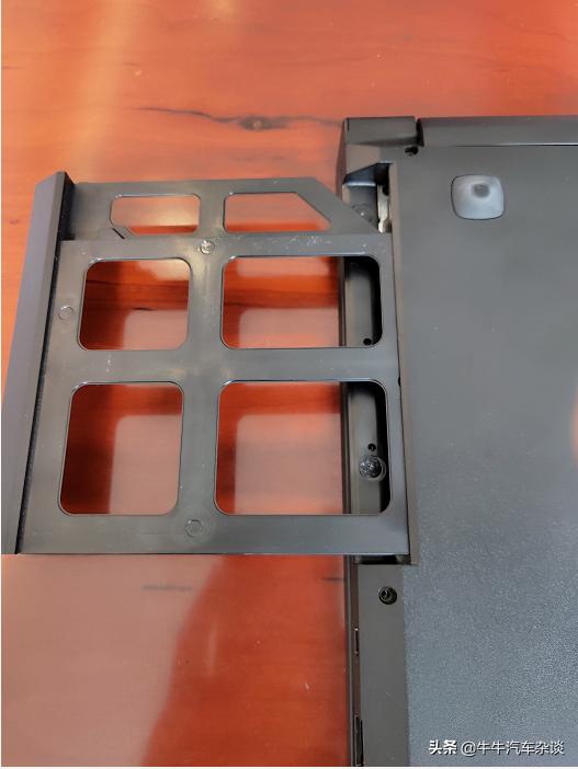 联想v320-14ikb更换硬盘,联想v310-15ikb拆机械硬盘