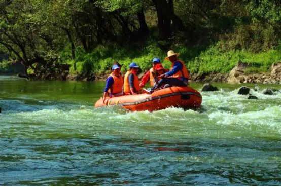高考结束，暑期来袭，昆明青龙峡放“价”：凭准考证免费入园