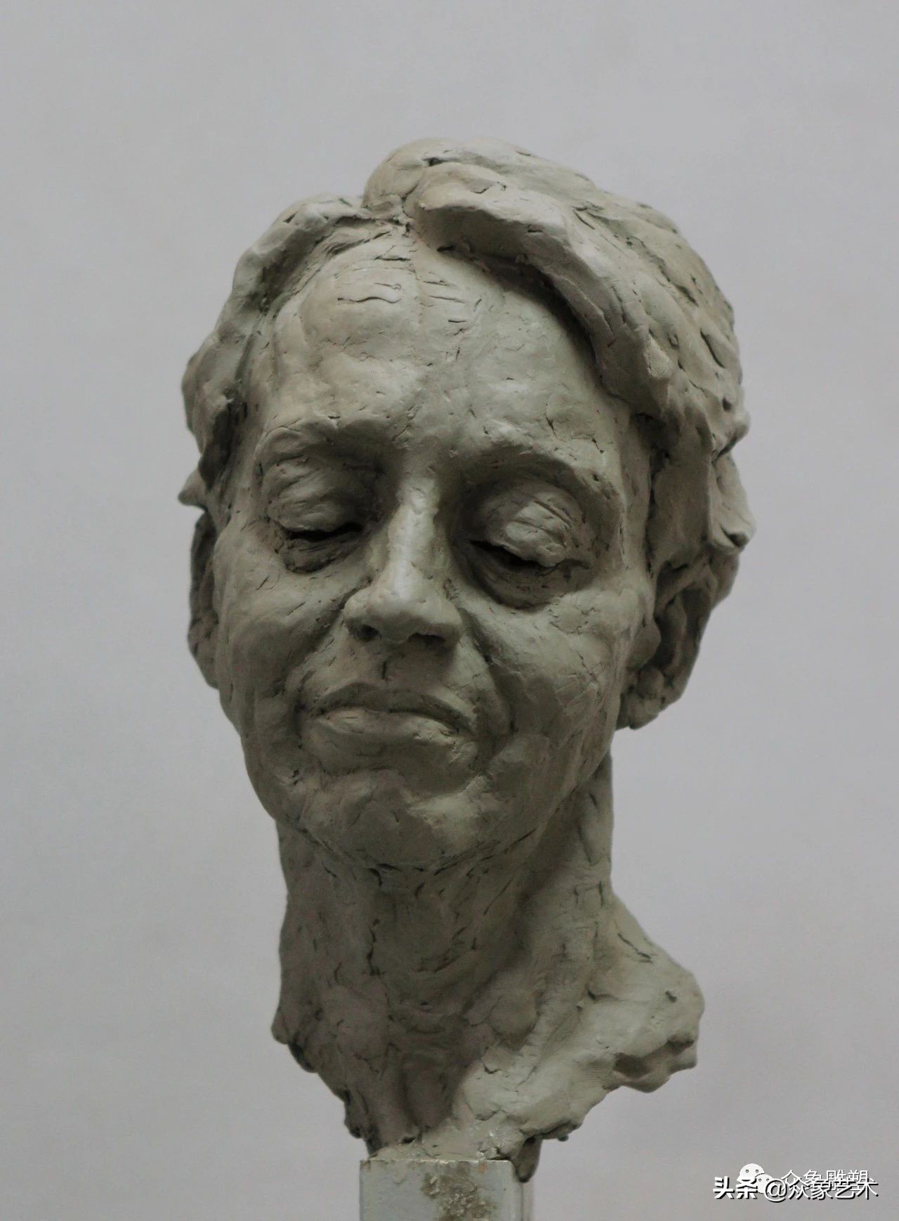 BayasgalanBatmagnai|捕捉“悲伤和失落”