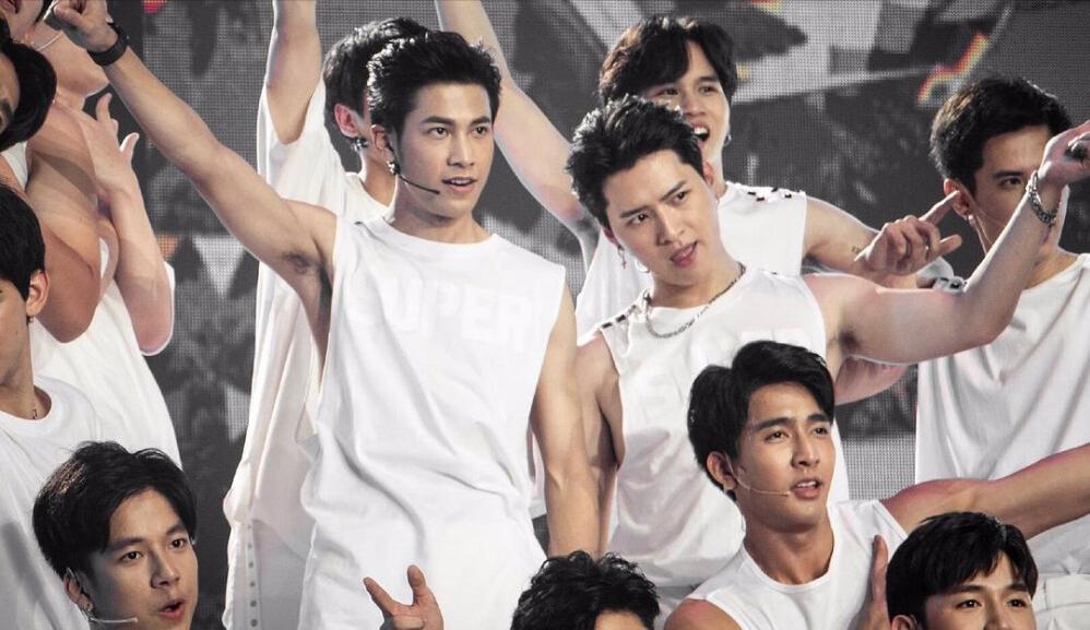 他泰最会跳舞的人:小地球人间扳手滚宝蹦迪小王子