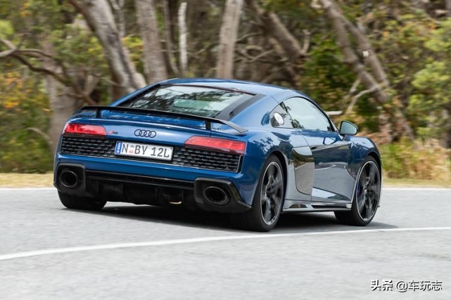 奥迪R8V10Coupeperformance版,新款奥迪r8v10performance版本