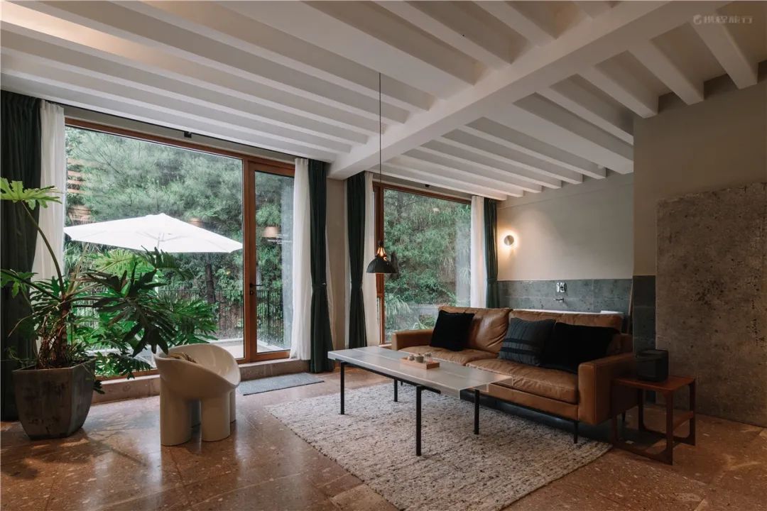 黄山碧桂园凤凰酒店附近民宿,黄山鹿鸣谷温泉度假民宿门票