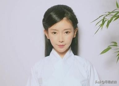 民族服饰变装汉服大家闺秀,大家闺秀日常汉服发型无发包